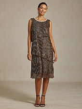 billige Kjoler til nyttårsaften-Dame Midikjole Skiftkjole Plissert kjole Grime kjole Elegant Fest Formelt Fest Bryllupsgjest Cocktailfest Normal Helfarge Ermeløs Crew-hals Brun Sommer Vår Høst Vinter