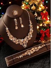 economico Collana da donna-set di gioielli da donna in cristallo verde 4 pezzi, elegante collana, orecchini, braccialetto &amp;anello per feste di Natale, regali per le feste &amp;eventi formali