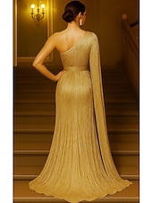 cheap Ball Gown Evening Dresses-A-Line Floor Length Ball Gown with Cape Evening Gown Formal Dress Elegant Short Sleeve One Shoulder Wedding Formal Capes Sequined Lurex Fabric with Glitter Pleats