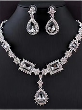 halpa Naisten kaulakoru-Naisten punainen jalokivikaulakoru ja korvakorusetti, elegantit kristallikorut joulujuhliin, lomalahjoihin &amp;muodolliset tilaisuudet