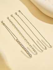 abordables Pulsera de mujer-Conjunto de pulseras navideñas de aleación para mujer: elegantes y con estilo, con múltiples diseños en oro y plata, perfectas para regalos navideños y ocasiones festivas.