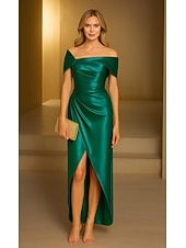 economico Abiti da cocktail-Tubino Colonna Lunghezza Tè Abiti da Cocktail Elegante Senza Maniche Senza Spalle Festa in giardino Matrimonio Raso Elasticizzato con Arricciato