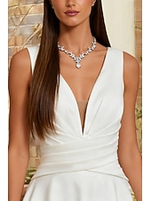  صالة رسمي فساتين زفاف A-الخط V رقبة بدون كم ذيل مثل الفرشاة ساتان فساتين الزفاف مع روش لون صلب