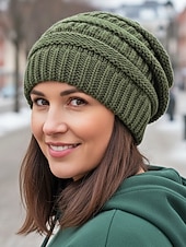 ieftine Pălării de damă-Căciulă tricotată pentru femei – disponibilă în mai multe culori, moale și elastică pentru o potrivire confortabilă, perfectă pentru iarnă și ținute casual.