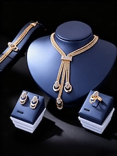 preiswerte Halskette für Damen-Goldfarbenes Kristallschmuckset für Damen – elegante, mehrreihige Halskette, Ohrringe, Armband und Ring für Hochzeiten, Abendveranstaltungen und formelle Anlässe
