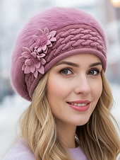 billige Juletilbehør-Dame vinterberet med 3D-blomster – mykt fuskepelsmateriale med fleecefôr, stilig strikkedesign, tilgjengelig i flere farger, perfekt for kaldt vær og høytidsklær