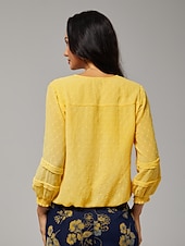 abordables Blusas Sencillas-Top de gasa de doble capa con lunares de vacaciones