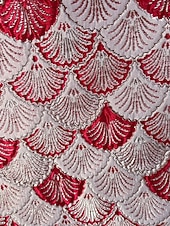 abordables Robes de Soirée en A-Robe de soirée A-Line noir et or à motif en écaille robe formelle élégante mariage formel longueur de sol sans manches épaules dénudées satin avec appliqué en dentelle perlé et plis fente