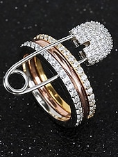 levne Dámské prsteny-Dámský vánoční měděný prsten - elegantní tříbarevný design s čirými kameny, ideální jako sváteční dárek, slavnostní a stylový doplněk pro běžné i formální příležitosti