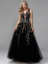 cheap Long Dresses &amp; Gowns-A-Line Floor Length Prom Dresses Floral White Sleeveless V Neck Valentine's Day Wedding Guest Lace Tulle with Embroidery Appliques