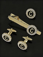 Недорогие Свадьба ACC-Комплект из мужского зажима для галстука, запонок и булавки для лацкана из сплава – элегантный черно-золотой дизайн с кристаллами, персонализированный 26 инициалами, идеальный подарок для официальных мероприятий и делового дресс-кода