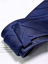 abordables Cravates et nœuds papillon pour hommes-Cravate de Noël en soie pour homme – matière polyester, motif rayé, disponible en plusieurs couleurs – idéale pour les fêtes de fin d'année, les événements formels et les tenues professionnelles.