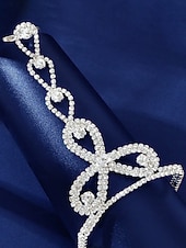 abordables Pulsera de mujer-Pulsera nupcial de cadena de mano con diamantes de imitación para mujer con anillo: joyería de boda de cristal brillante para novias y damas de honor. &amp;ocasiones formales