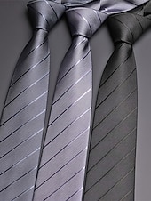 abordables Cravates et nœuds papillon pour hommes-Cravate de Noël en soie pour homme – matière polyester, motif rayé, disponible en plusieurs couleurs – idéale pour les fêtes de fin d'année, les événements formels et les tenues professionnelles.