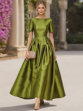  A-linja Polven yli Cocktailmekot Tyylikäs Lyhythihainen Venekaula-aukko Puutarhajuhlat Häät Tafti Joustava satiini kanssa Laskokset