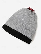 billiga Kvinnors hattar-Stickad julmössa för kvinnor – röd med renmönster och pom-pom, polyestermaterial, perfekt för högtider och vinterkläder