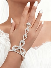 abordables Pulsera de mujer-Pulsera nupcial de cadena de mano con diamantes de imitación para mujer con anillo: joyería de boda de cristal brillante para novias y damas de honor. &amp;ocasiones formales