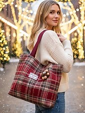 Недорогие Сумки с ручками сверху и шопперы-Женские рождественские клетчатые сумки-шопперы – большие и маленькие размеры, полиэстеровая ткань с помпонами, праздничный стиль для предпраздничного шопинга и подарков