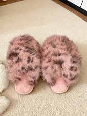 levne Dámské pantofle a žabky-Dámské pantofle s leopardím vzorem – měkká, útulná vnitřní obuv pro relaxaci, lenošení a pohodlí v chladném počasí