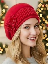 billige Juletilbehør-Dame vinterberet med 3D-blomster – mykt fuskepelsmateriale med fleecefôr, stilig strikkedesign, tilgjengelig i flere farger, perfekt for kaldt vær og høytidsklær
