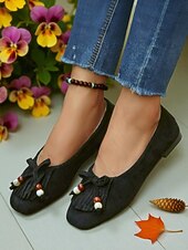 billige Flate sko til kvinner-Brune flate sko i semsket skinn til dame – bohemske mokkasinsko med frynser og perlesløyfe for hverdagsbruk, reiser og avslappet høstantrekk