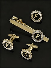 Недорогие Свадьба ACC-Комплект из мужского зажима для галстука, запонок и булавки для лацкана из сплава – элегантный черно-золотой дизайн с кристаллами, персонализированный 26 инициалами, идеальный подарок для официальных мероприятий и делового дресс-кода