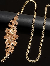 abordables Cinturón de mujer-Cadena de cintura con cristales de estrás para mujer: un accesorio dorado brillante para fiestas elegantes de Año Nuevo y bailes. &amp;eventos de baile formales