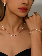 billige Halskjede for kvinner-kvinners gullblad &amp;rødt krystallsmykkesett - delikat halskjede, dråpeøreringer &amp;matchende armbånd, romantisk blomstertilbehør til fester, bryllup &amp;spesielle arrangementer