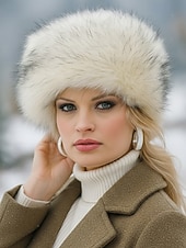 levne Dámské klobouky-Dámská vánoční čepice z umělé kožešiny - měkká a teplá, více barevných variant, perfektní sváteční doplněk na zimu, stylová a útulná pokrývka hlavy na vánoční večírky a venkovní akce