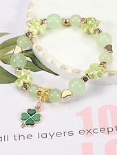  Dámský náramek s přívěsky ke Dni svatého Patrika, přívěsek se zeleným trojlístkem, korálkový design v různých stylech, slitina a umělé krystaly, slavnostní irské párty šperky pro ženy