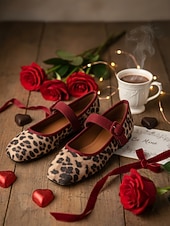 preiswerte Valentinstag-Damen-Mary-Jane-Ballerinas mit Leopardenmuster und Samtriemen mit Schnalle – Vintage-Stil, perfekt für Weihnachten, festliche Anlässe und den Alltag