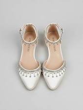 preiswerte Braut-Weiße Hochzeits-Ballerinas für Damen – elegante Brautschuhe mit Strass-Fesselriemchen für Bräute und formelle Anlässe