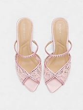 preiswerte Brautjungfer-Rosa Damen-Stilettos mit Spitze – elegante offene Pantoletten mit Strassriemen, romantisch-festlicher Stil, perfekt für Brautjungfern bei Hochzeiten