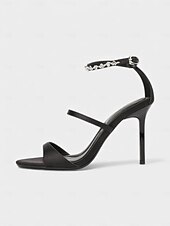 billiga Bröllopsgäst-Damsandaler i vinröda satin med klack – eleganta stilettklackar med öppen tå och smal fotledsrem, sofistikerad och elegant stil för gäster som deltar i formella bröllop