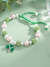  Női ötvözetből és akrilból készült lóheréből készült karkötő és fülbevaló szett, zöld és fehér gyöngyökkel, tökéletes Szent Patrik-napra és mindennapi viseletre.