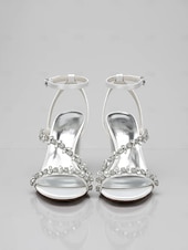 economico sposa-sandali bianchi con tacco a blocco per la sposa – scarpe da sposa impreziosite da cristalli con cinturino alla caviglia