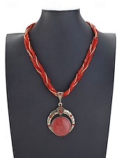 halpa Naisten kaulakoru-Naisten boheemi metalliseoskaulakoru monivärisellä helmiköydellä, ainutlaatuinen riipusmuotoilu, täydellinen arkeen ja juhlaan