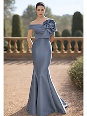preiswerte Meerjungfrau Abendkleider-Meerjungfrauenschnitt Bodenlang Abendkleid Ballkleid Festliche Kleidung Elegant seidig Kurzarm Schulterfrei Hochzeit Formell Tasche Satin mit Gestickte Blume
