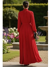 billiga Golvlängd-A-linje Golvlång Bröllopsgästklänning Formell klädsel Derbyklänning Klänning till brudens mor Långärmad Hög hals Elegant Enkel Formell Helgdag Födelsedag Elastisk chiffong med Plisserat Enfärgat
