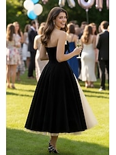 economico Abiti Lunghi &amp; Gowns-Linea ad A Lunghezza alla caviglia Lunghezza Tè Abito da Ballo Abito da Cocktail Abito da Cocktail Nero Abiti da Ballo Elegante Senza Maniche Senza Spalline Balli di fine anno Festa serale Tulle