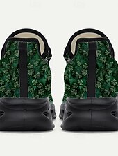  Herrsneakers med St. Patrick's Day-tema – rolig grön design med tryck av gnomer och dödskalle, perfekt för St. Patrick's Day-firanden och vardagskläder