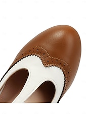 economico Retrò anni ’50-scarpe con tacco a T da donna in stile retrò anni '50, marroni e bianche, con dettagli brogue e chiusura con fibbia: scarpe mary jane vintage per ufficio, feste in giardino ed eventi a tema retrò