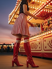 tanie Buty damskie-Wysokie botki z czerwonego lakierowanego syntetycznego materiału na obcasie blokowym – odważne i błyszczące obuwie na karnawał imprezy i uroczystości