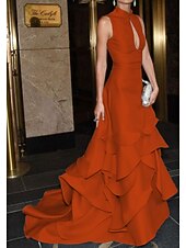 ieftine Rochii de seară cu talie empire-Trompetă  Sirenă Tren de curte Rochii de bal Rochii de seara Rochie De Bal Rochie formală Elegant Stil Vedetă Fără manșon Rever Clasic Bal Serată Satin cu Volane