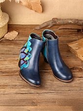 Χαμηλού Κόστους Γυναικεία παπούτσια-Γυναικεία Καρναβαλικά Μπότες Μπλέ Mardi Gras με Μπλοκ Τακούνι - Ποιότητα Δερμάτινη δέρμα Κεντημένο Vintage Λαογραφικό Στυλ Υποστηρικτικά Τακούνια για Παρελάσεις Κοστούμια Καθημερινή Χρήση και