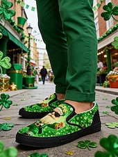 preiswerte Männer Schuhe-Herren-Slipper zum St. Patrick's Day – fröhliches Grün mit Koboldmotiv, perfekt für die Feierlichkeiten zum St. Patrick's Day und für die Freizeit.