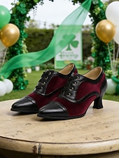 Γυναικεία πράσινα και μαύρα παπούτσια με τακούνι και κορδόνια – vintage σχέδιο με κονκάρδες στα δάχτυλα και στυλ Αγίου Πατρικίου, ιδανικά για εορταστικές εκδηλώσεις και γιορτές.
