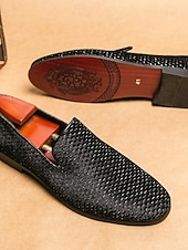 economico Scarpe da uomo-mocassini intrecciati verdi da uomo: scarpe slip-on alla moda con trama intrecciata, perfette per le feste di San Patrizio e le uscite informali