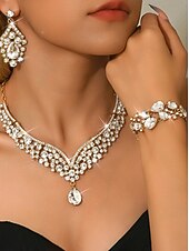 preiswerte Hochzeit ACC-Rotes Kristall-Halsketten-, Ohrring- und Armband-Set für Damen, goldfarbener Strass-Statement-Schmuck, eleganter Glamour-Stil für Partys &amp;Abendveranstaltungen