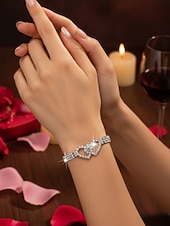 preiswerte Valentinstag-Funkelndes Strass-Herzarmband für Damen – elegantes Kristallglieder-Design, zierliches Statement-Armband für Partys und Abende &amp;besondere Veranstaltungen